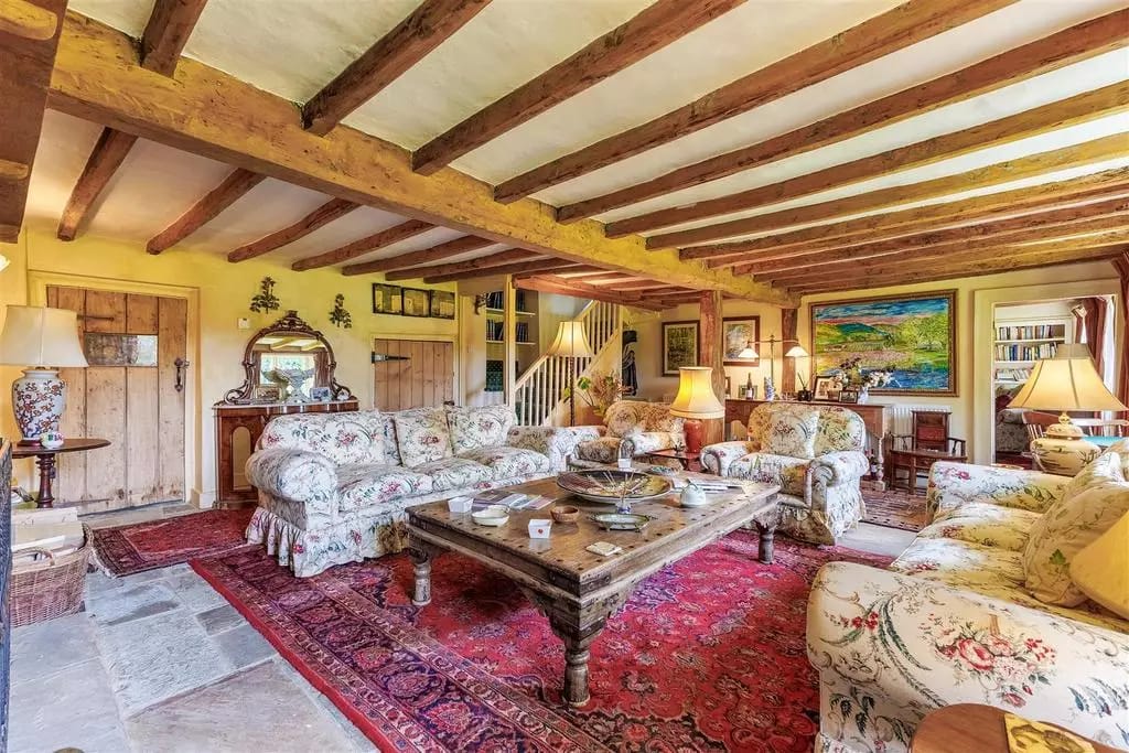 Rodinný dům s velkým pozemkem – fotka 9